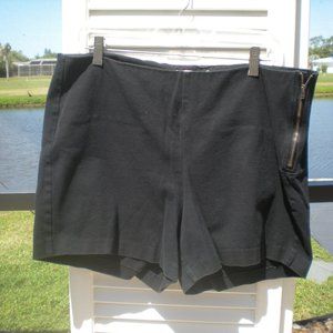 Old Navy Women's black shorts - SZ 16